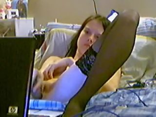 Vauva pyydettyjen masturboimassa kohteeseen internet likainen video- päällä hidde