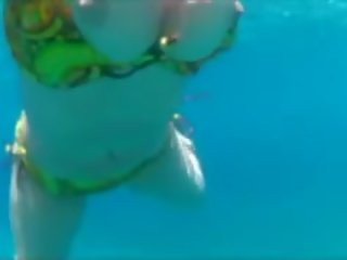 Onderwater vies film swiming klaarkomen