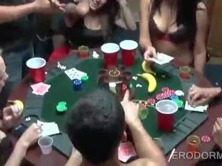 Sucio presilla póquer juego en facultad habitación habitación fiesta