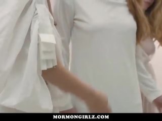 Mormongirlz- اثنان الفتيات إعداد فوق حمر الشعر كس