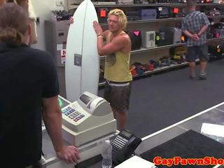 ישר surfer spitroasted ב pawnshop